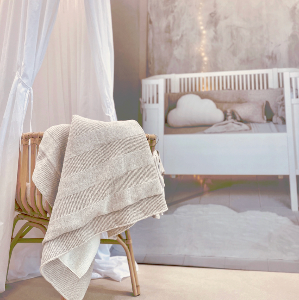 Baby Winterdecke Plüschdecke aus Wolle beige  von Poetree Kids