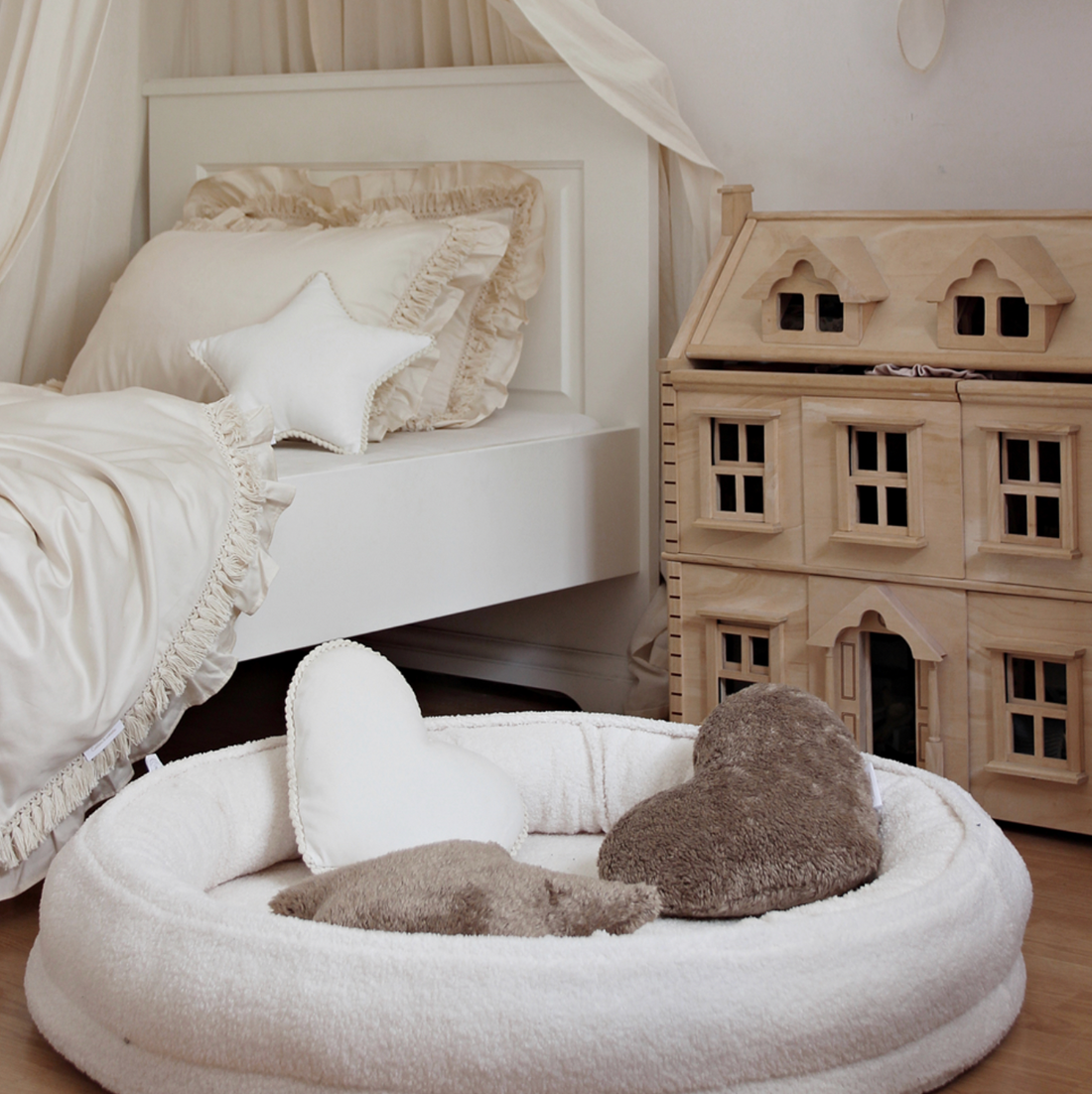 Juniornest Boucle Teddy vanille rund von Cotton &amp; sweets online kaufen