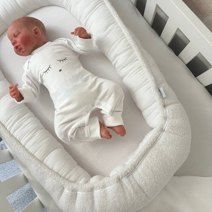 LUI e LEI Babynest LOVE YOU aus Bio-Baumwolle &amp; Boucle weiß