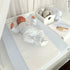 Baby liegt auf der Lui e Lei Wickelauflage Dreamy blau aus hochwertiger Baumwolle