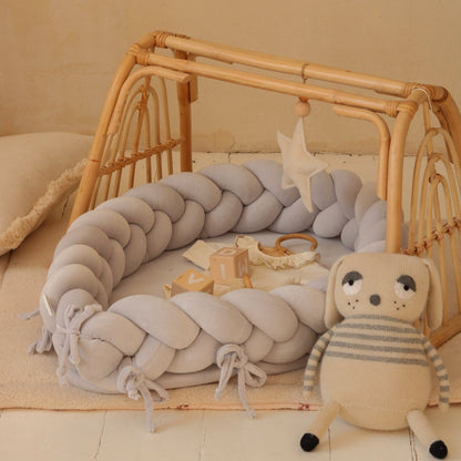 2 in 1 Babynest &amp; Bettschlange Samt hellgrau